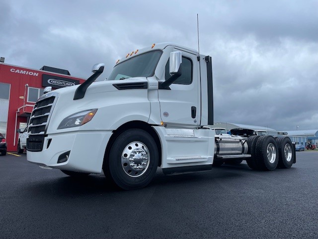 FREIGHTLINER CASCADIA 2025