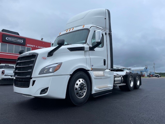 FREIGHTLINER CASCADIA 2025